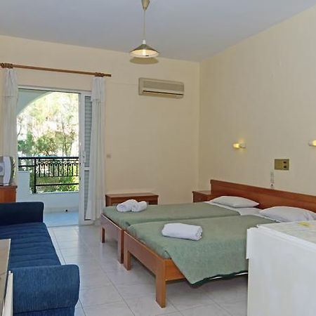 Agios Sostis  Maria Apartments מראה חיצוני תמונה